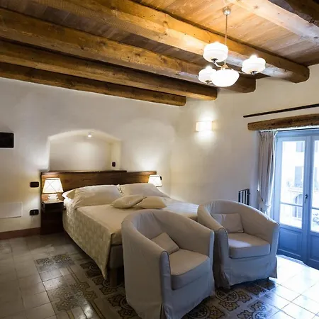 Bed & Breakfast Foresteria Antica Farmacia Cedegolo
